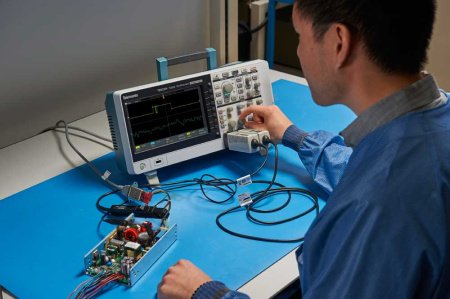 Осциллограф Tektronix TBS2072 купить по низкой цене | МАКСПРОФИТ